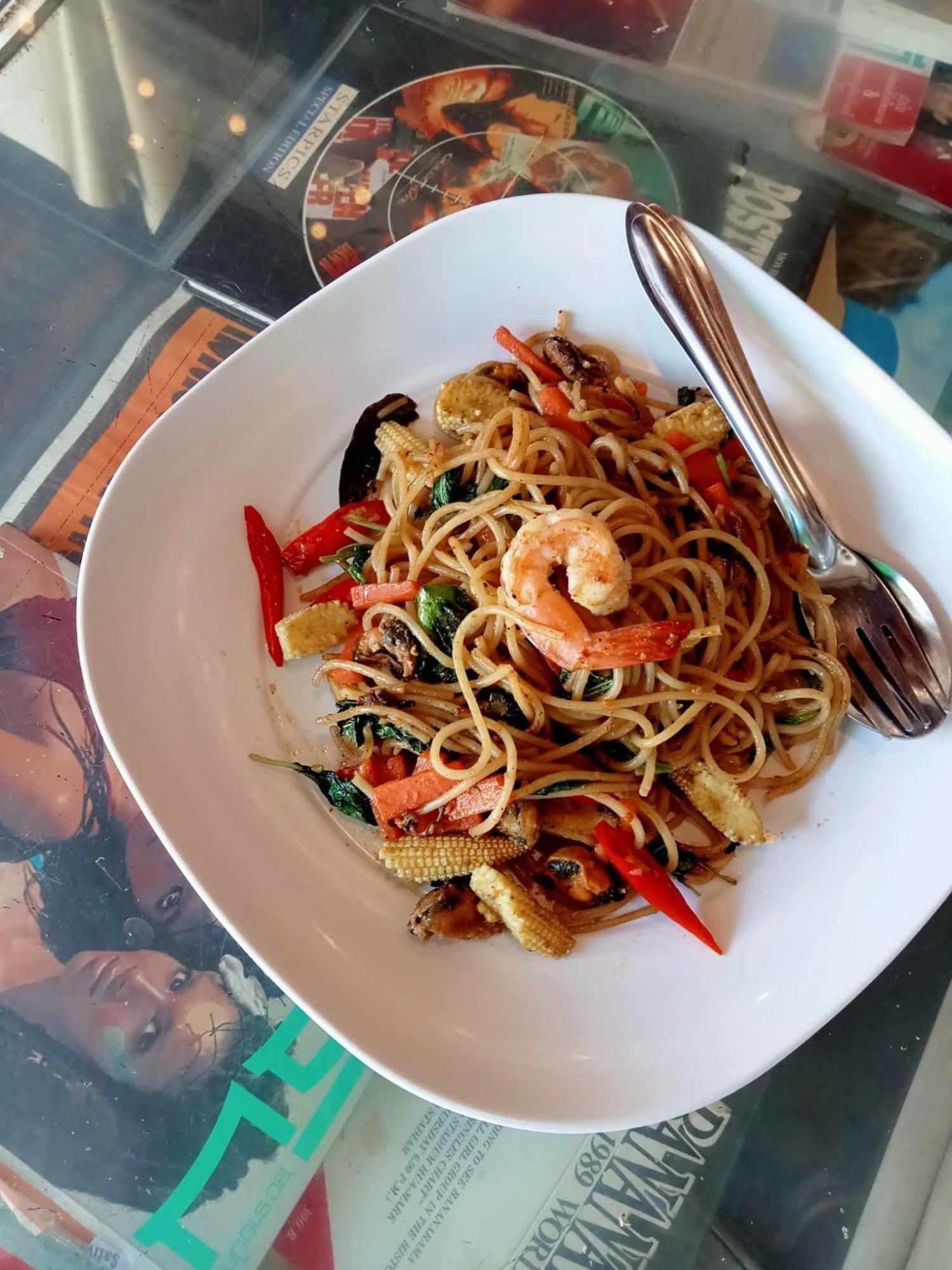 Bang Lumphu House&Bistro Apartment Банкок Екстериор снимка